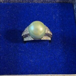 Premier Designs Silver Pearl Ring